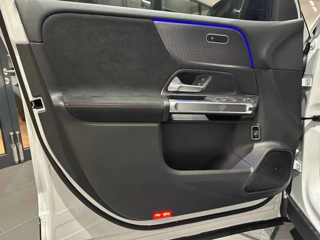 Mercedes-Benz EQB 300 4MATIC AMG Line