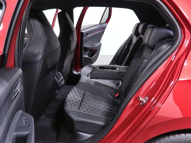 Volkswagen Golf 1.5 TSI R-Line Style