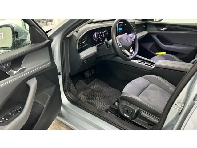 Volkswagen Passat 1.5 eTSI Business Variant