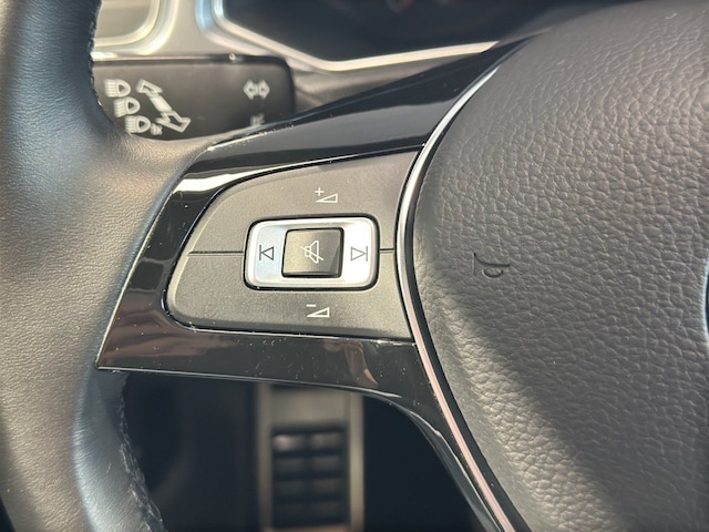 Volkswagen T-Roc T-ROC 1.0    CL   BT081 TSIM6F