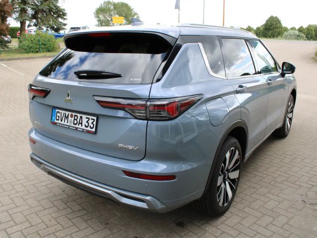 Mitsubishi Outlander 4WD PHEV