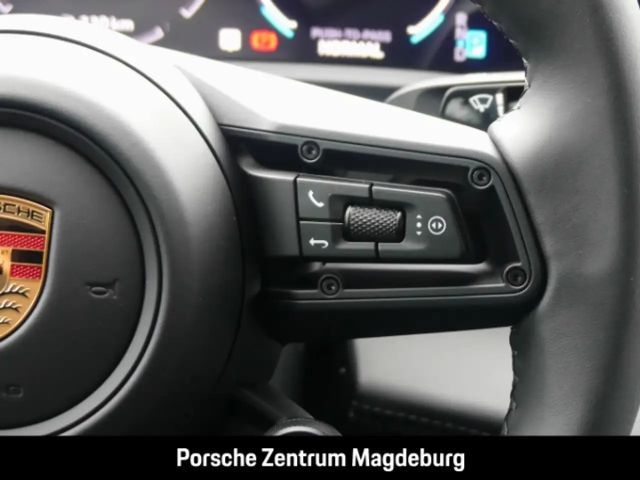 Porsche Taycan 4S Cross Turismo