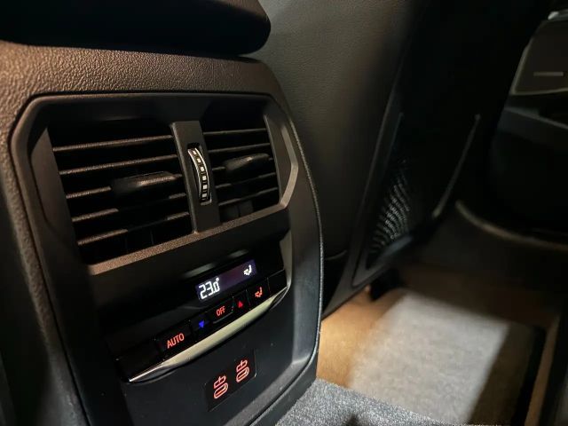 BMW 330 330e M-Sport Touring xDrive