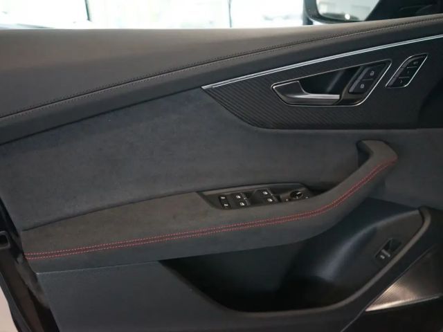 Audi RS Q8 Performance