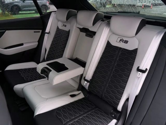 Audi RS Q8 PERF. FULL EXCLUSIVE/OPTION CARBON UPE:222K