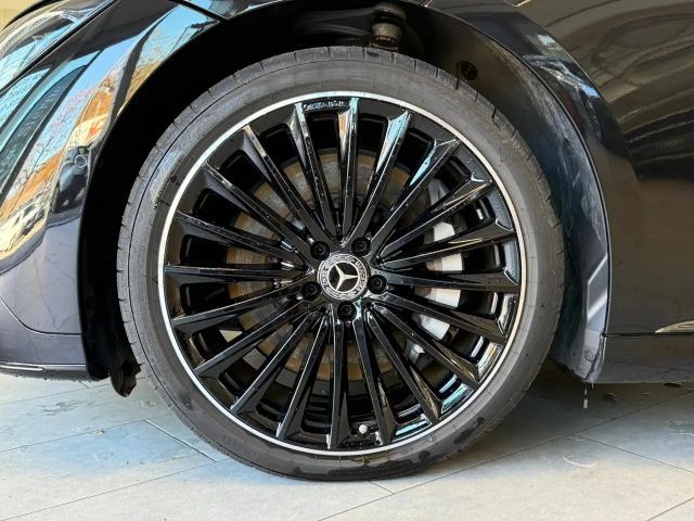 Mercedes-Benz EQE 350 4MATIC AMG Line Sedan