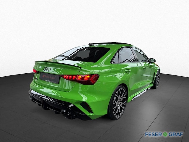 Audi RS3 Quattro S-Tronic Sedan