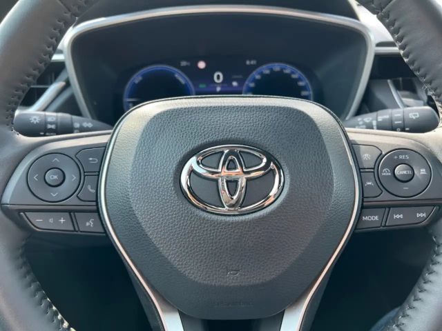 Toyota Corolla Cross Hybride Team D