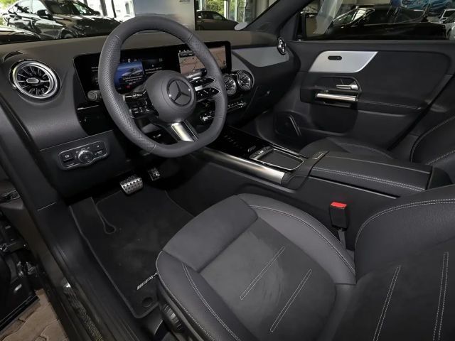 Mercedes-Benz GLA 200 AMG Line