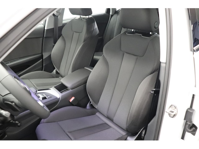 Audi A4 35 TFSI Avant S-Tronic