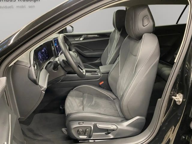 Volkswagen Passat 1.5 eTSI Business DSG Variant