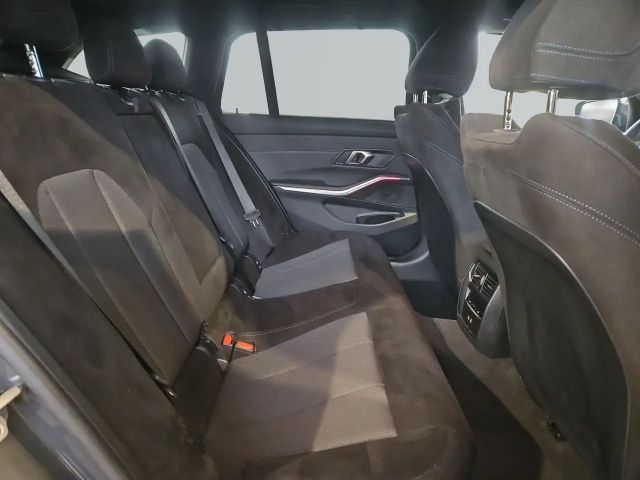 BMW 320 320i M-Sport Touring