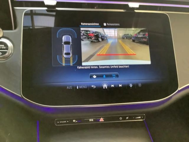 Mercedes-Benz E 200 4MATIC AVANTGARDE Sedan