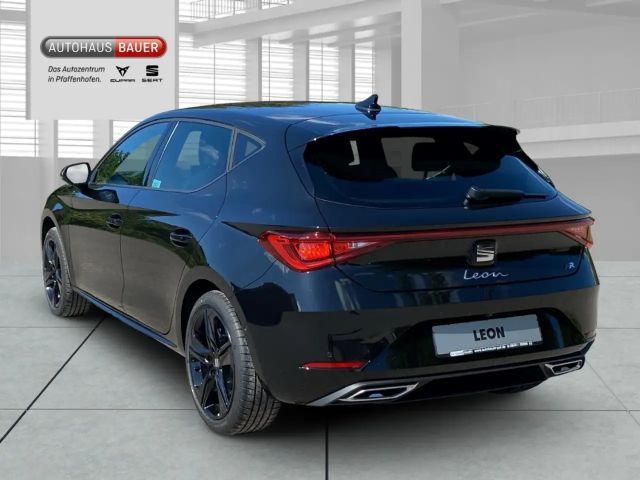 Seat Leon 1.5 eTSI Black DSG FR-lijn