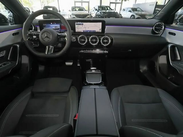 Mercedes-Benz A 180 AMG Line