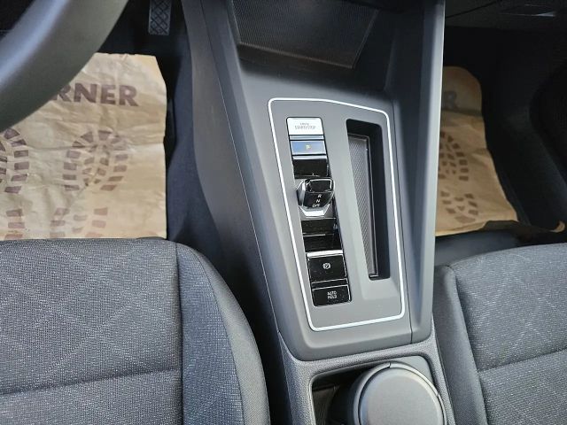 Volkswagen Golf 1.5 eTSI DSG Life