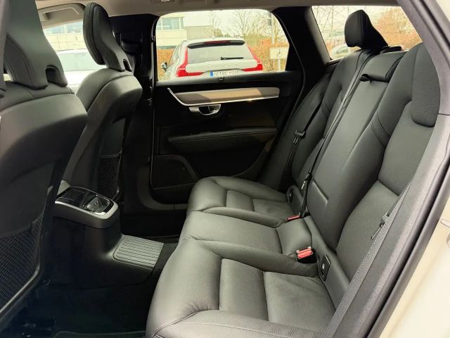 Volvo V90 AWD Dark Plus T6