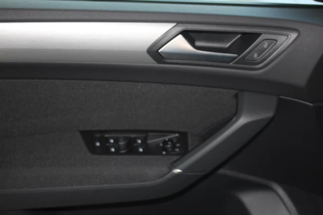 Volkswagen Touran Touran 1.5 TSI DSG Comfortline AHK, RFK, R2D,