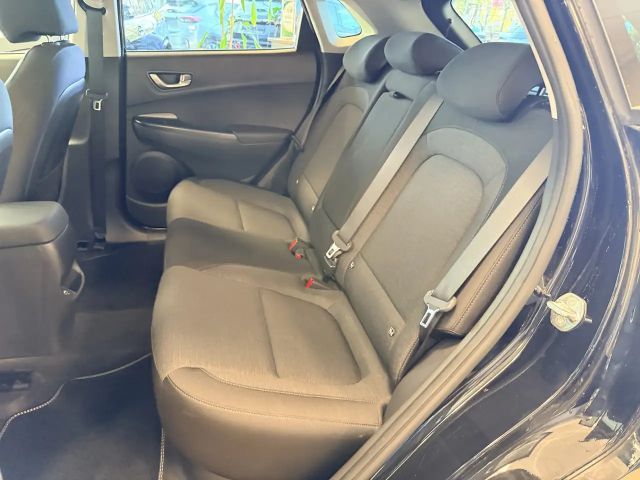 Hyundai Kona 2WD Trend