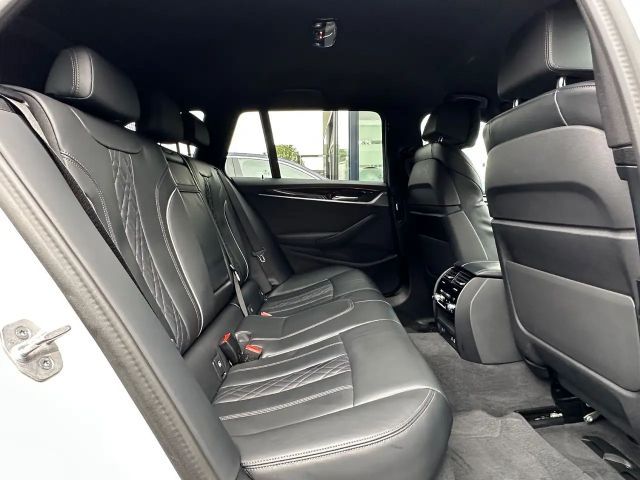 BMW 540 540d M-Sport Touring xDrive