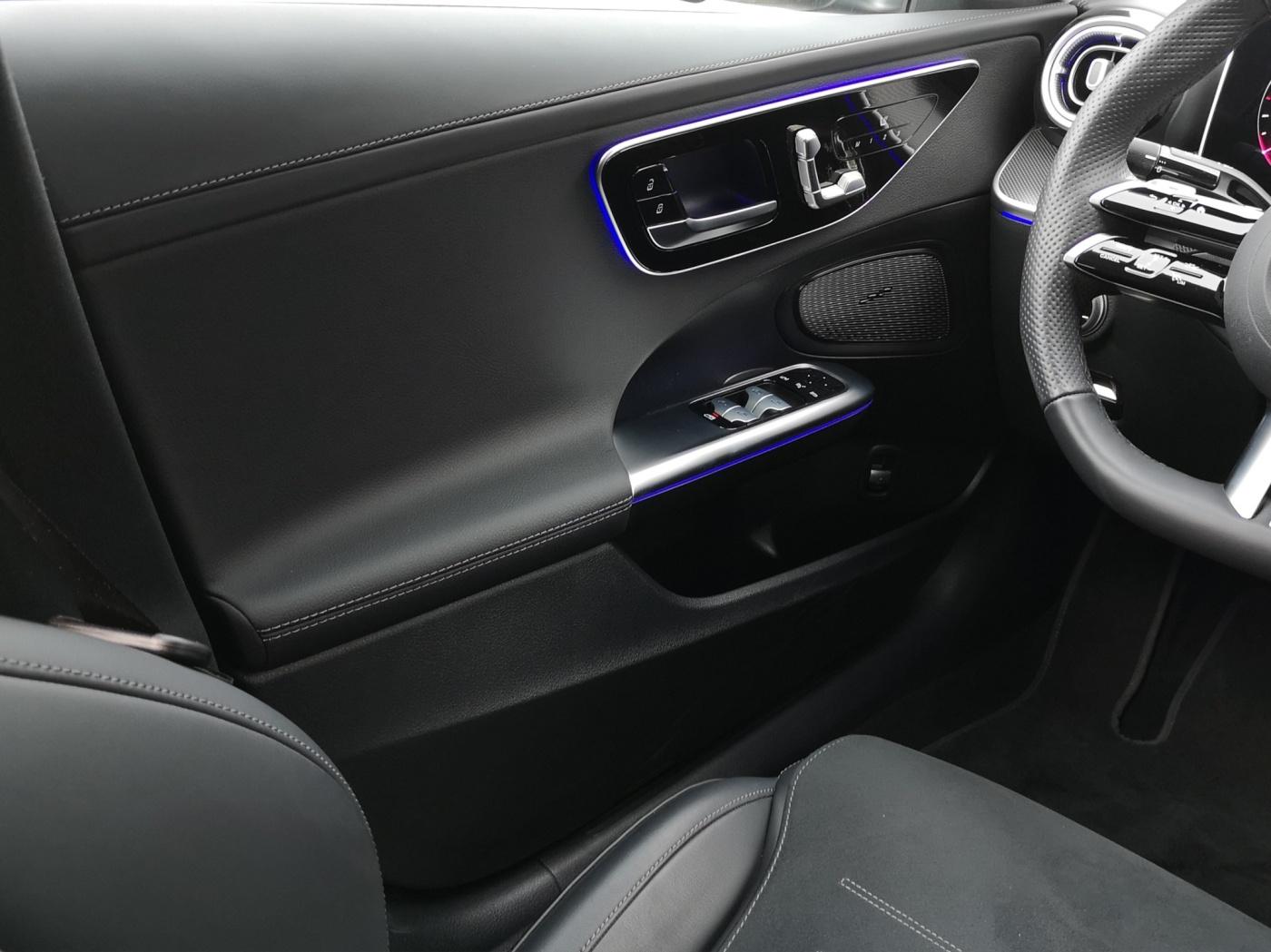 Mercedes-Benz C 200 AMG Line Sedan