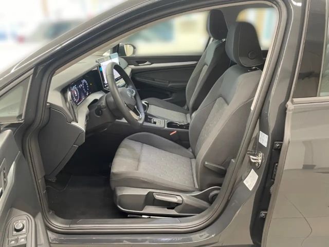 Volkswagen Golf 1.5 TSI Business Life Plus