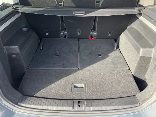 Volkswagen Touran DSG Highline R-Line