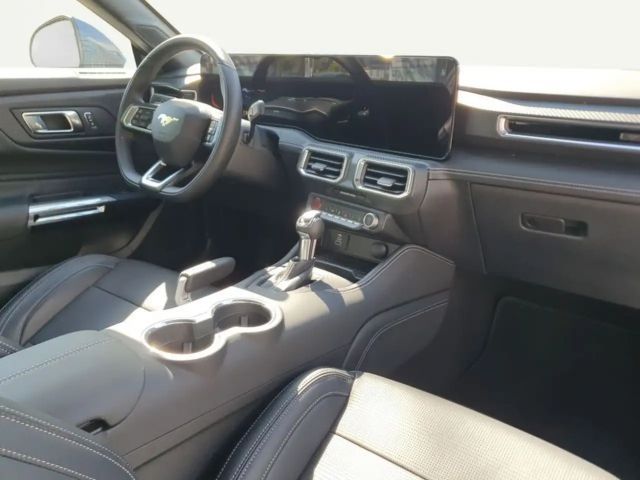 Ford Mustang Fastback GT 5.0 V8