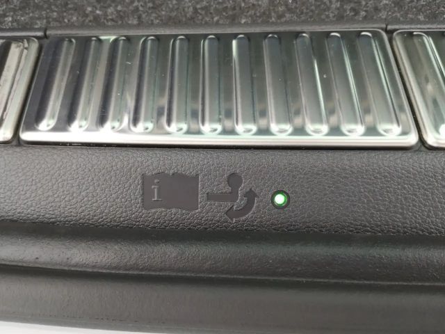 Skoda Superb 2.0 TDI Combi Style Style