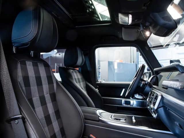 Mercedes-Benz G 450 G450d STRONGER THAN THE 1980s 1 of 460