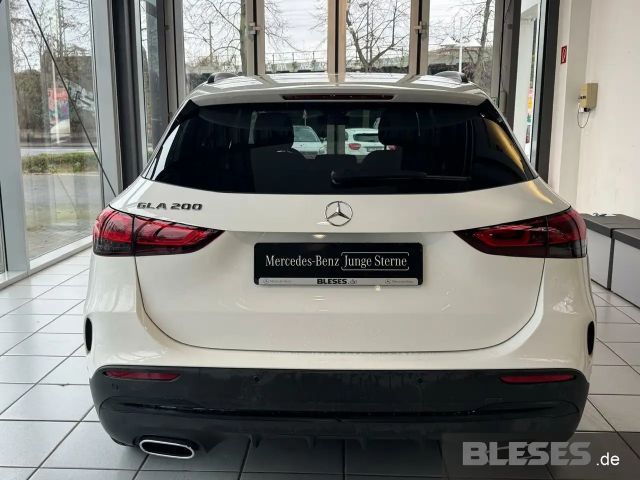 Mercedes-Benz GLA 200 AMG Line Premium