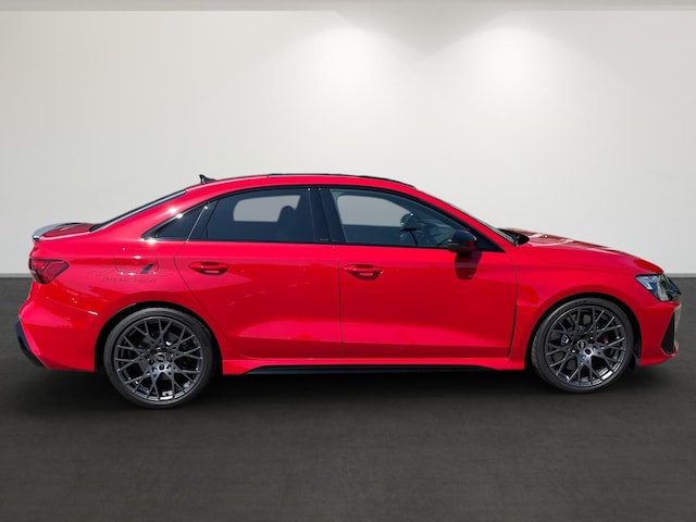 Audi RS3 Quattro S-Tronic Sedan