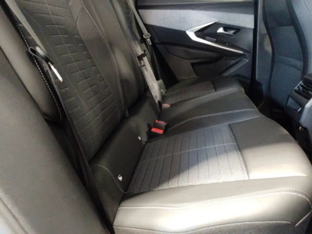 Peugeot 3008 Navi digitales Cockpit LED  Apple CarPlay