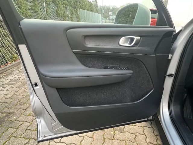 Volvo XC40 T2 Essential Autom. AHK GARANTIE