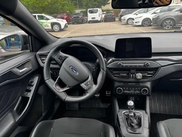 Ford Focus ST Line
