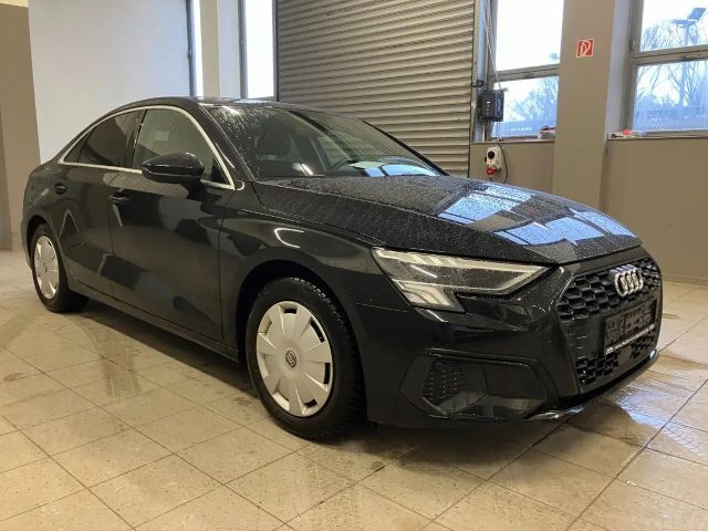 Audi A3 30 TFSI S-Tronic Sedan