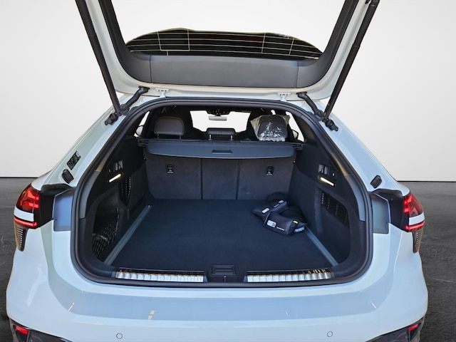 Audi A6 Avant Quattro S-Tronic