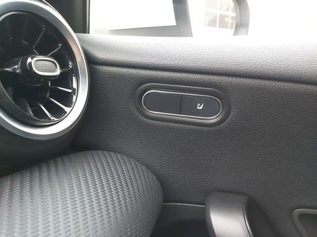 Mercedes-Benz A 180 A 180 d Style