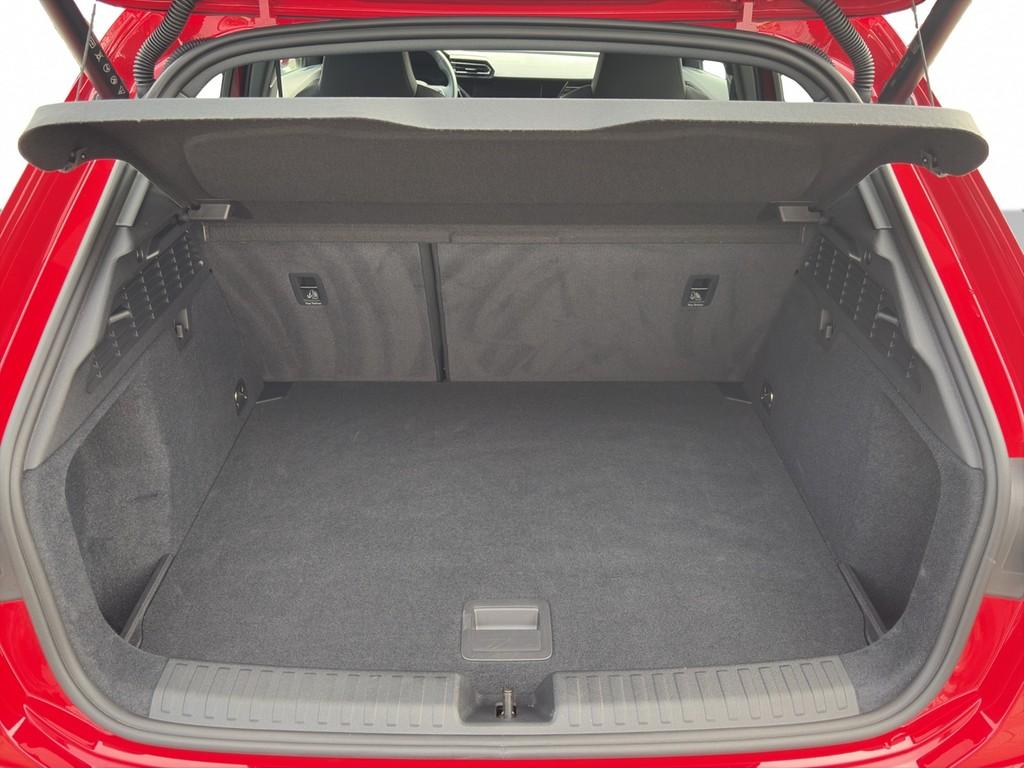 Audi A3 30 TFSI S-Line S-Tronic Sedan Sportback