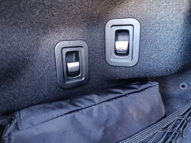 Mercedes-Benz C 180 AMG Line Cabriolet