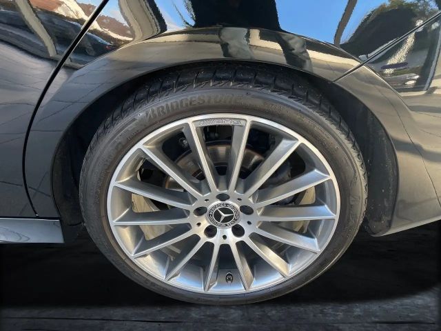 Mercedes-Benz CLA 200 AMG Line