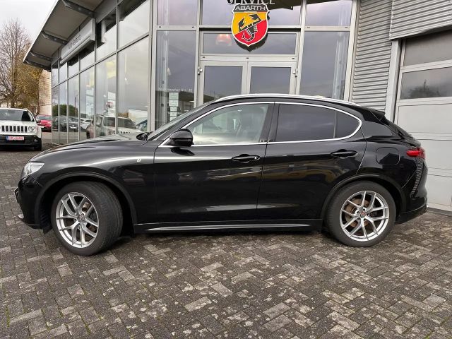 Alfa Romeo Stelvio Lusso Q4 TI