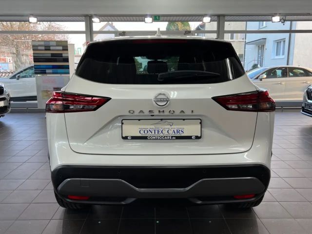 Nissan Qashqai 1.3 Connecta LED+KEYLESS+360°+ACC+VC uvm