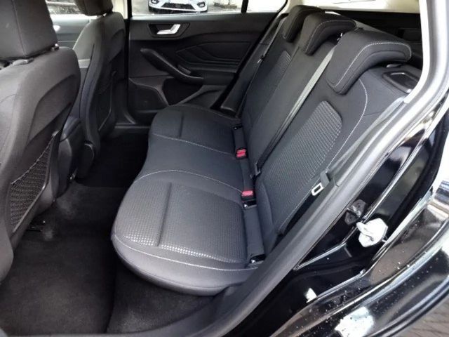 Ford Focus Cool & Connect Wagon