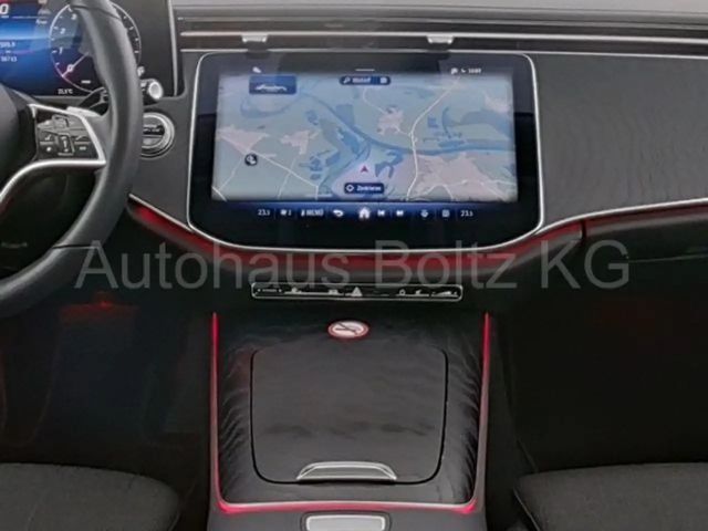 Mercedes-Benz E 200 AVANTGARDE Sedan