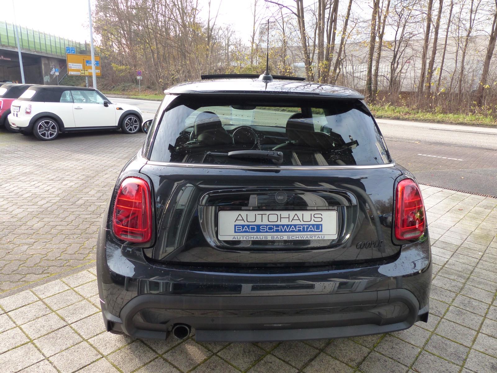 MINI Cooper Aut. Yours Trim, Leder,Navi,Panoramadach