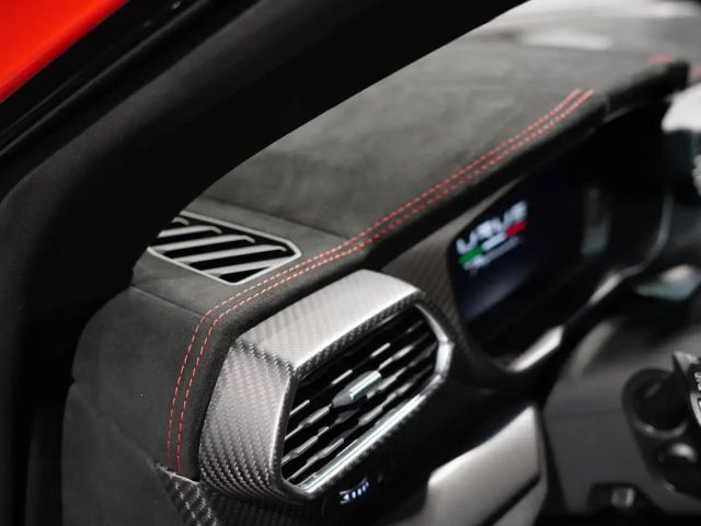 Lamborghini Urus Performante