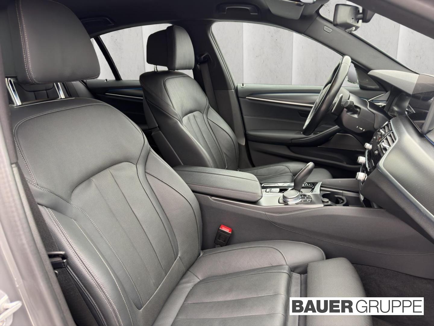 BMW 545 545e M-Sport Sedan xDrive