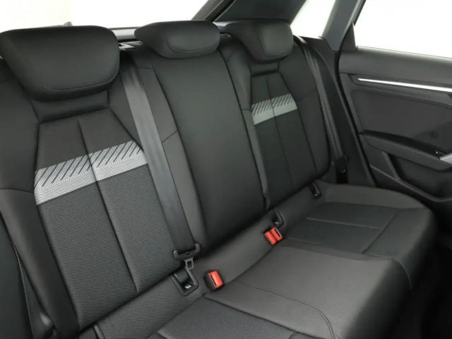 Audi A3 30 TFSI Sedan