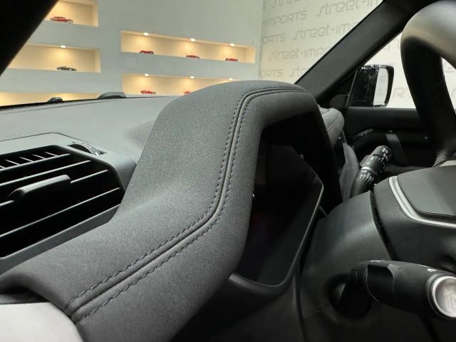 Land Rover Defender AWD D250 SE